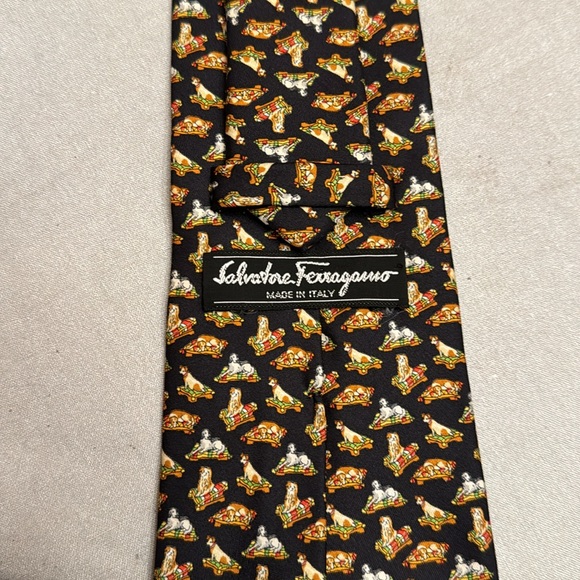 Salvatore Ferragamo DOG PATTERN Silk Tie. EUC - Picture 6 of 7